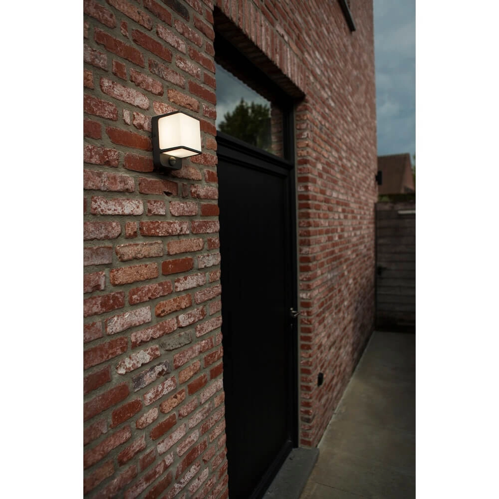 Lampe d’extérieur Cube Doblo avec capteur Lutec 6939412016771