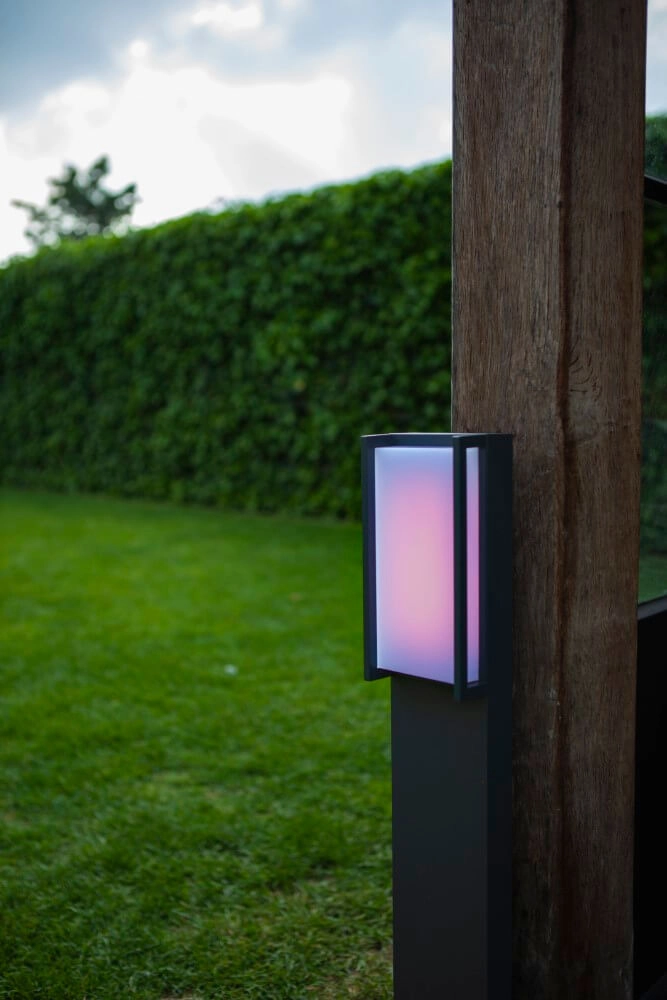 Éclairage de chemin design Qubo anthracite intelligent Lutec 6939412070254