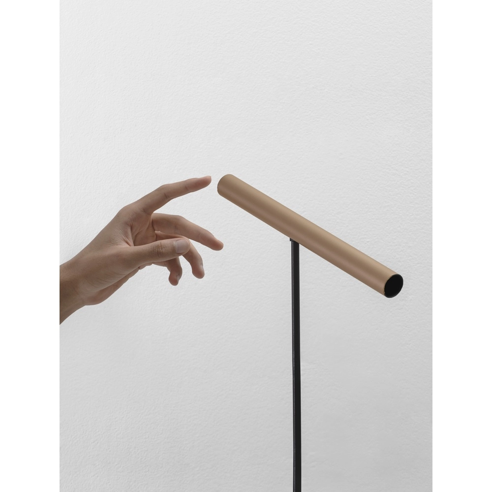 Lampadaire design Prato Noir avec brun moka Lyora 5212017467805