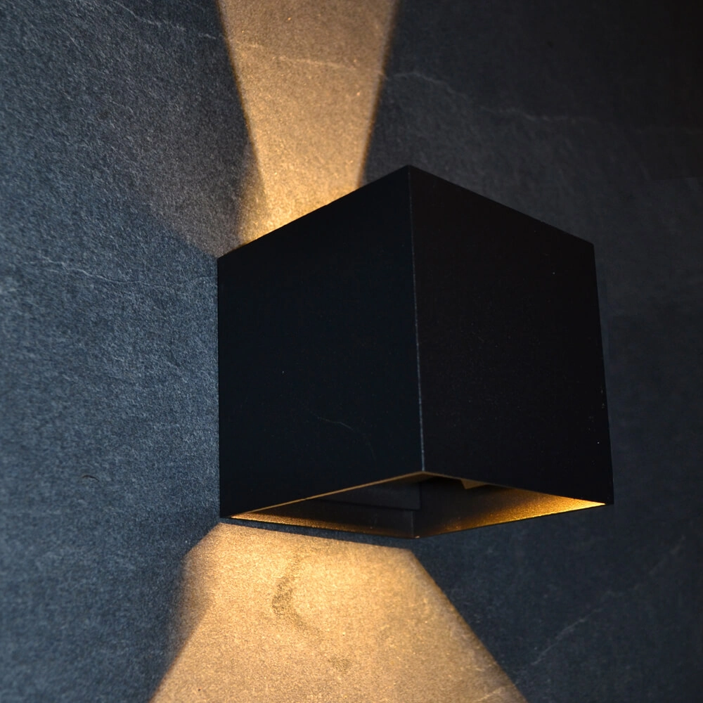 Spot murale Roty Cube Noir Lyora 8716803509283