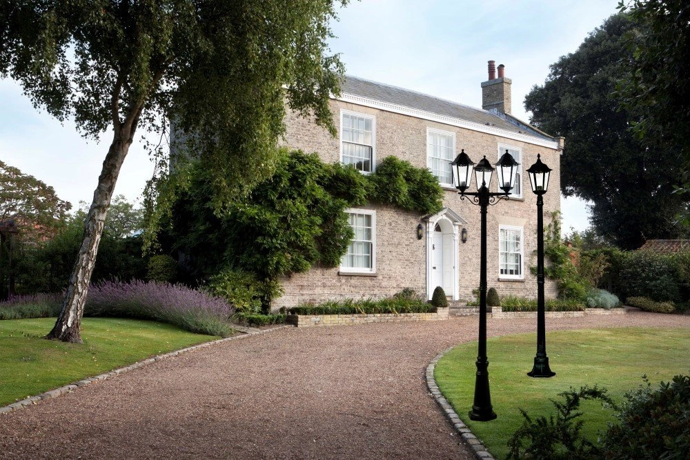 Lanterne classique Alex 3 couronne Searchlight 5013874395177