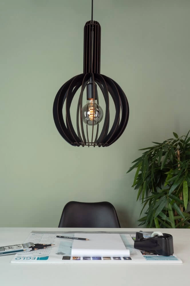 Lampe à suspension en bois noir Velasco Ø 31 cm Eglo 9008606224067