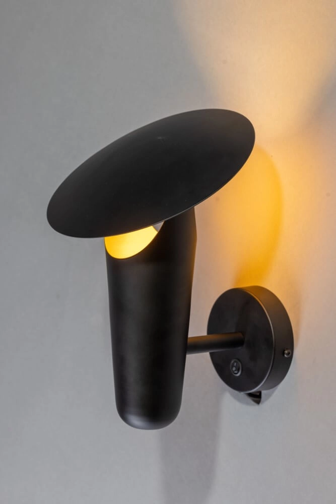 Applique moderne The Britt noir avec de l'or ETH 8720195304418