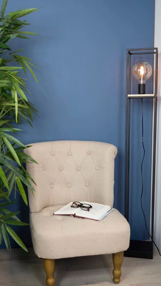 Lampadaire Libertad noir avec du bois Eglo 9002759997984