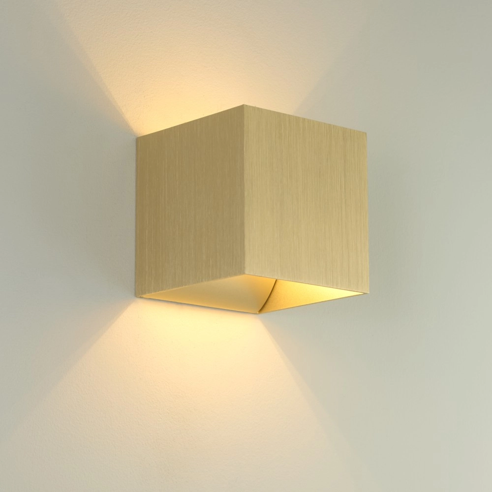 Spot monté en surface Newton Or Up & Down