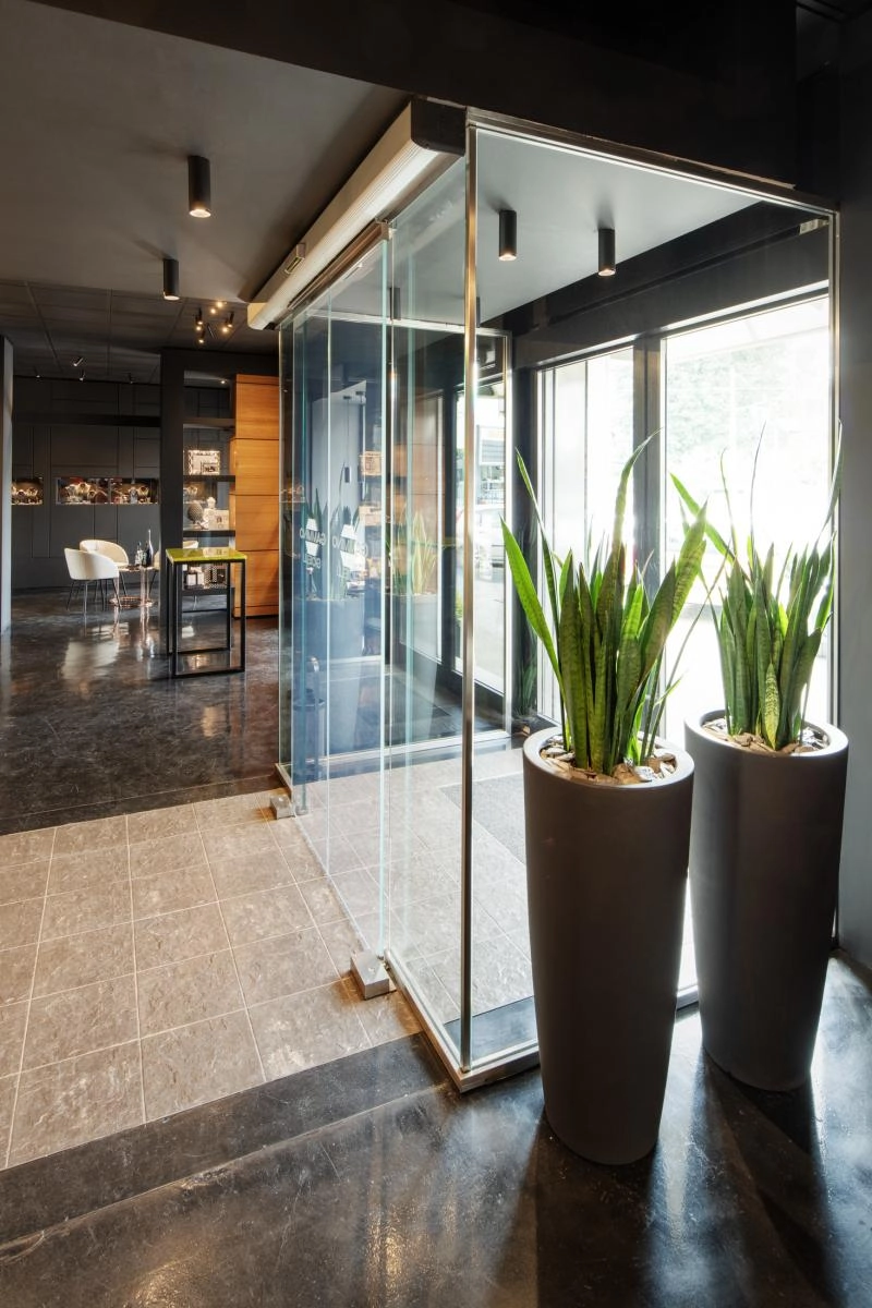 Spot en saillie Numinos M cylindre noir 2700K - 60 deg SLV 4024163243704