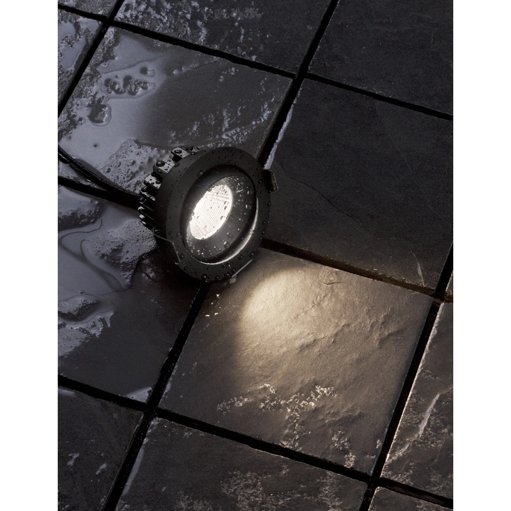 Spot encastré noir Blade Ø 9cm orientable