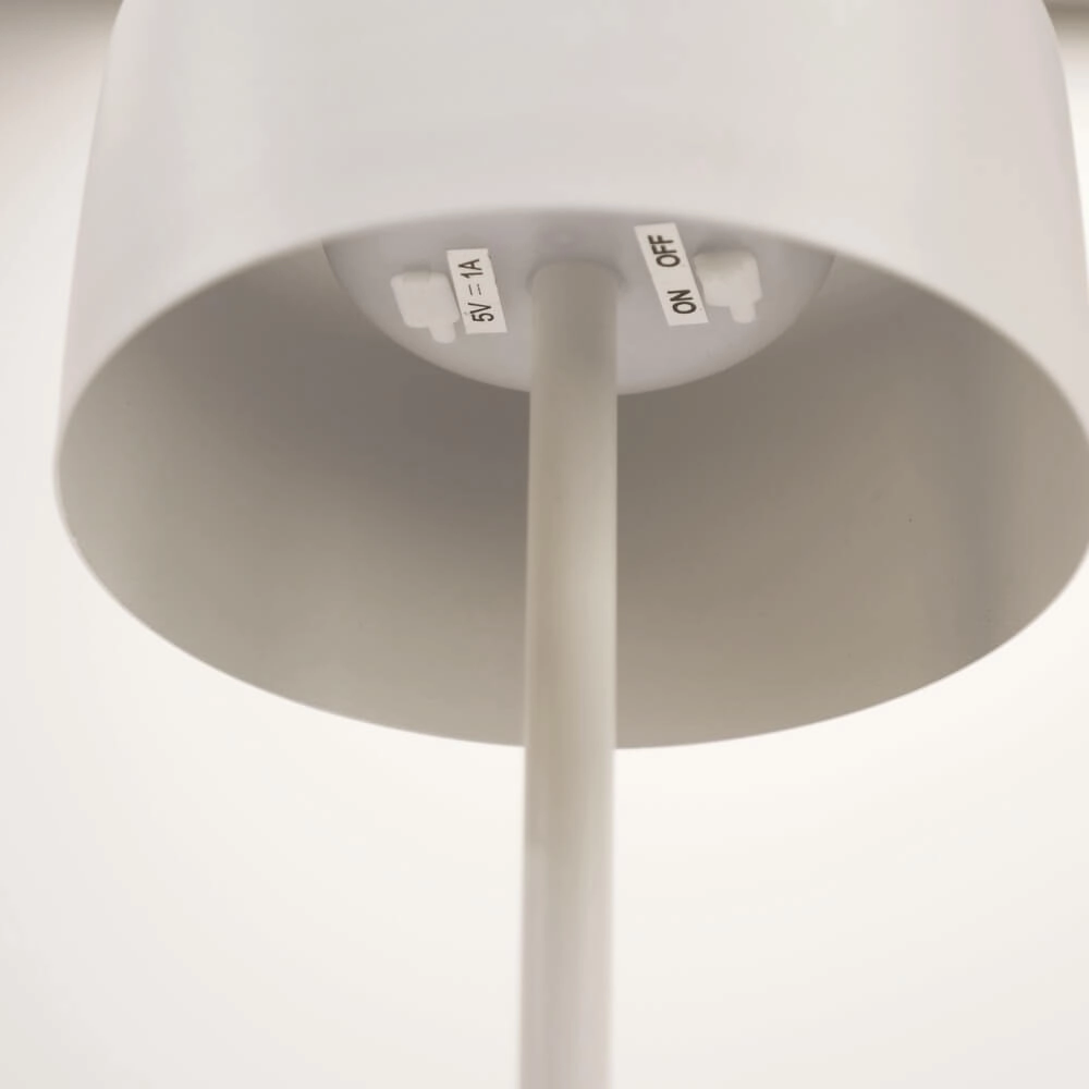 Lampe de table élégante Roccanova Solaire Blanc avec USB Eglo 9008606355044