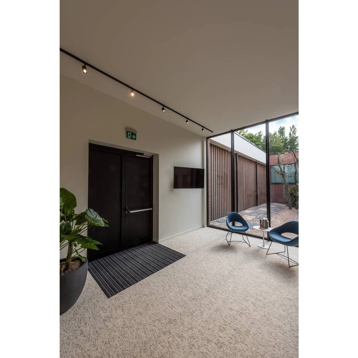 Tache de rail noire Enola_B Track 1 phase SLV 4024163222976