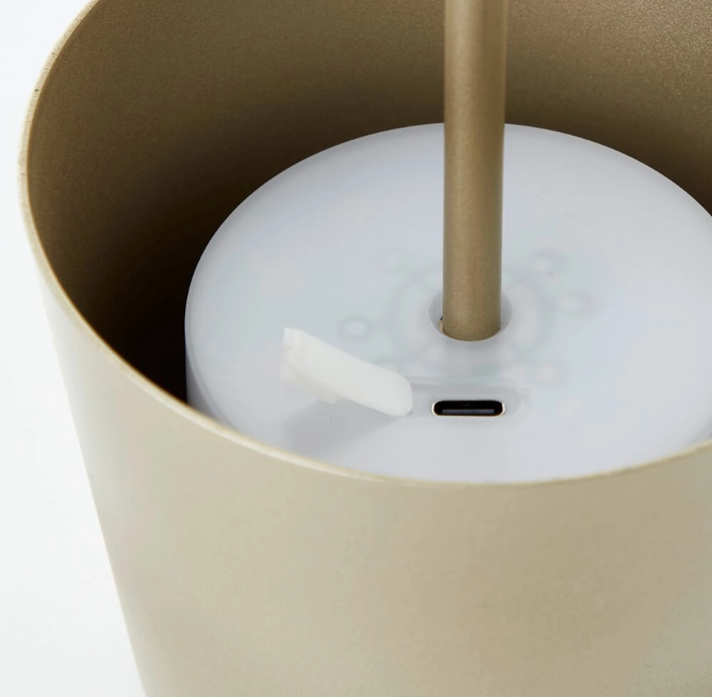 Lampe de table dorée Kaami conception Brilliant 4004353435218