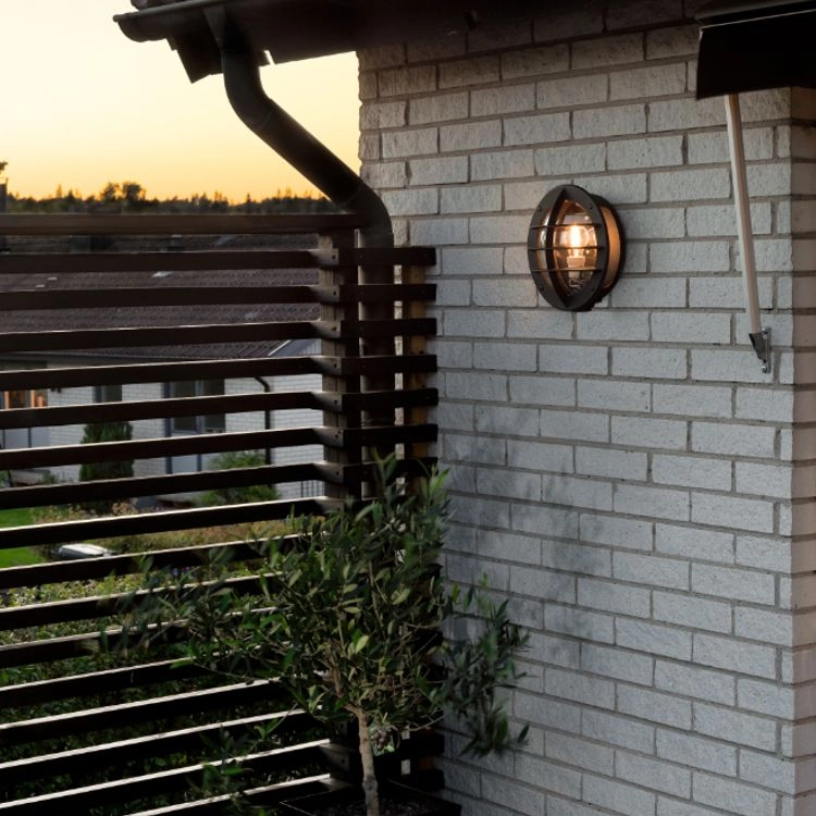 Lampe d'extérieur Oden Plug avec prise KonstSmide 7318305167506