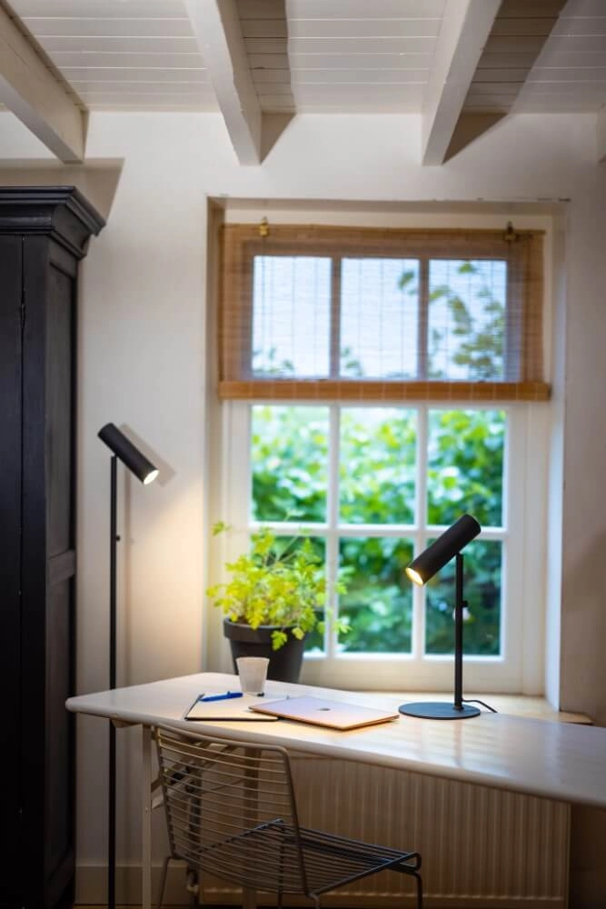 Lampe de bureau noire Nikki ETH 8720195302339