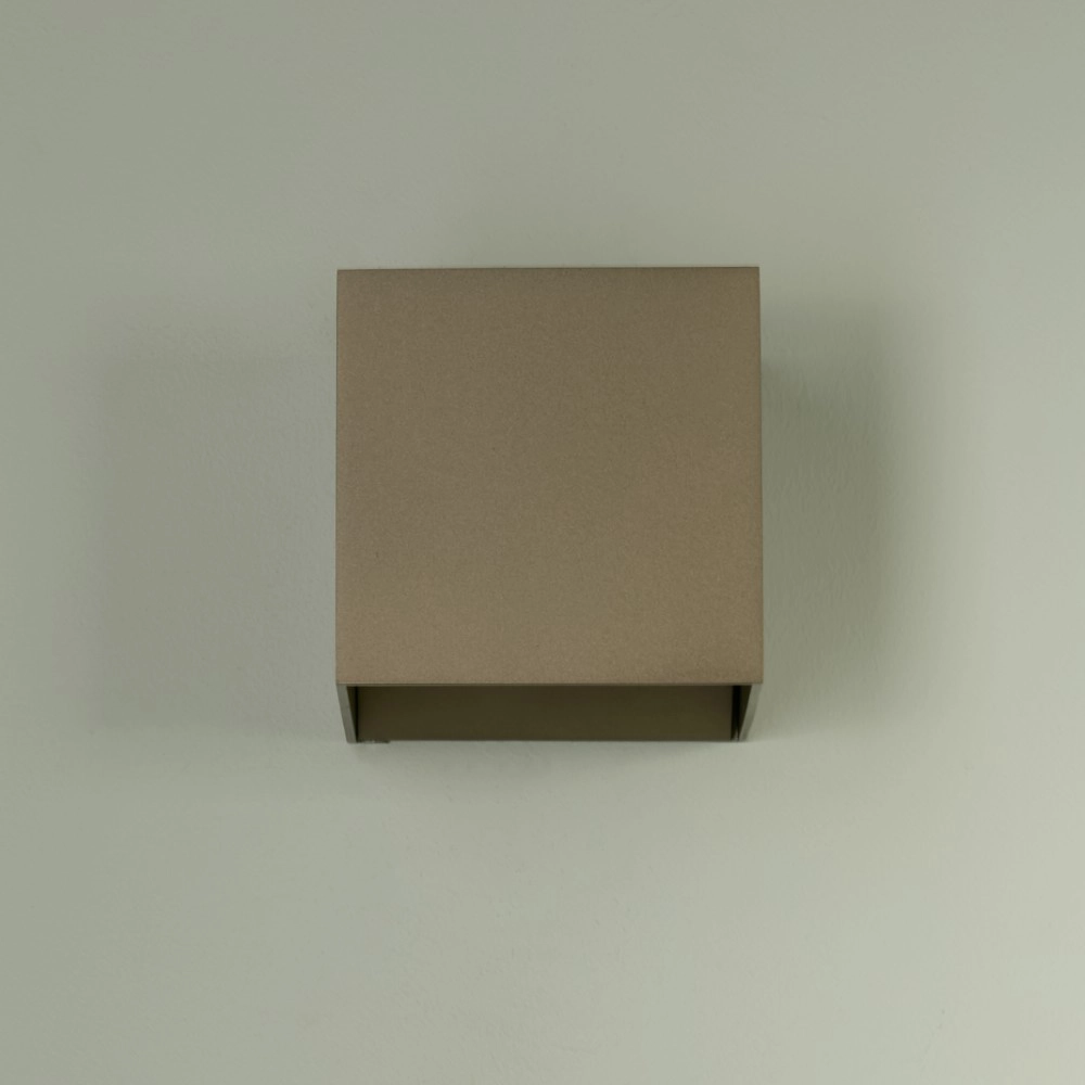 Spot monté en surface Newton Haut et Bas Brun Searchlight 5053423285214