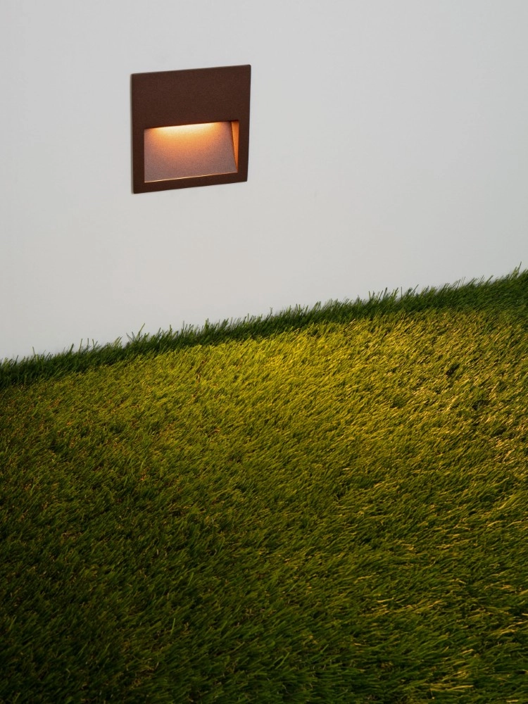 Lumière en retrait de Corten Til Conception