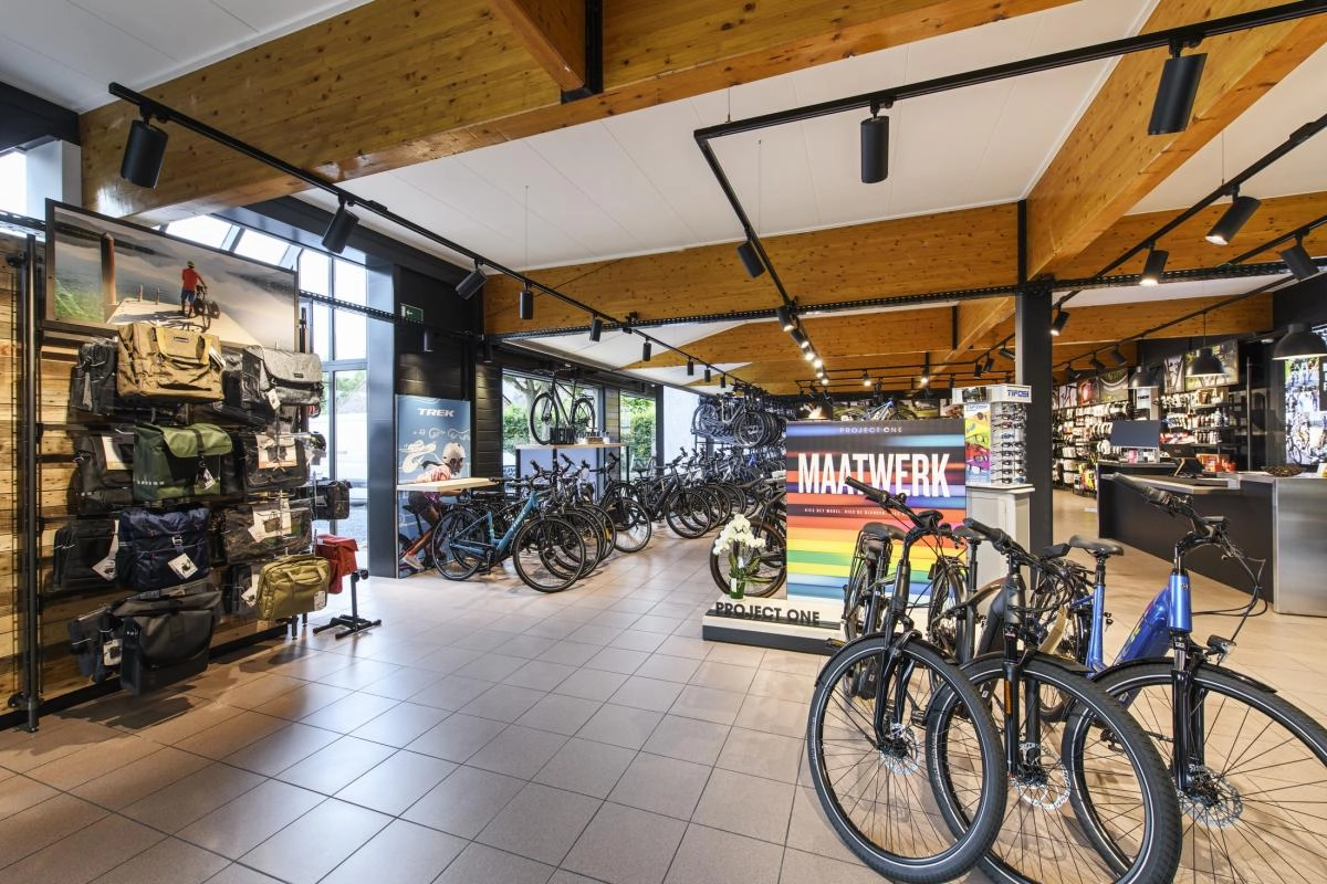 Railspot 3-phasé Numinos L noir 3000K - 24 deg SLV 4024163244244