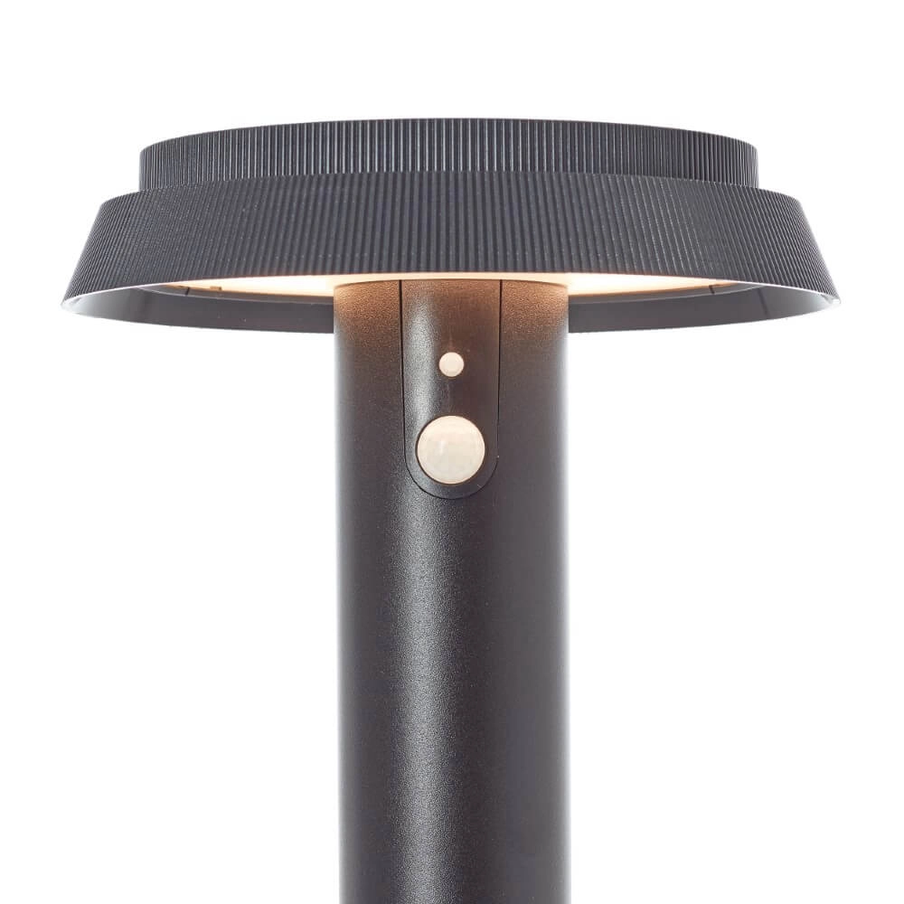 Lampe sur pied Alvero noir avec capteur Brilliant 4004353437847