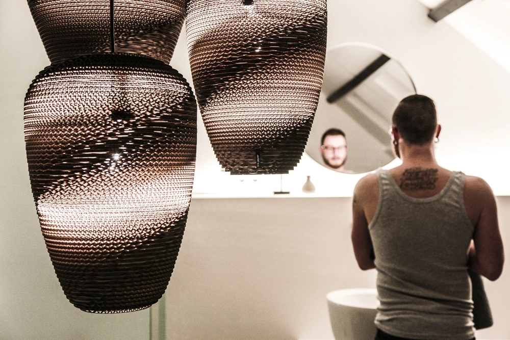 Baggy 290 Lampe pendante en carton Ø 29cm Think Paper 8720165407286